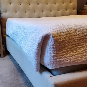 SOLD RH Vintage-Washed Hand-Quilted Belgian Linen Queen Coverlet